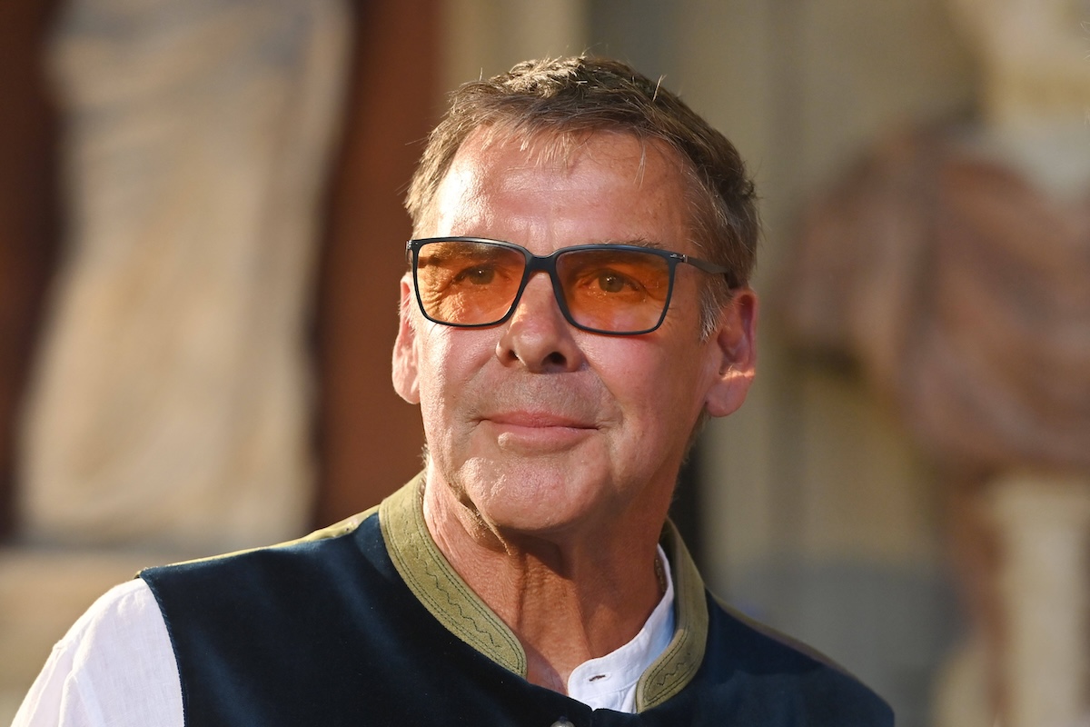 Sascha HEHN Schauspieler, Einzelbild,angeschnittenes Einzelmotiv,Portraet,Portrait,Portr√§t. Verleihung Bayerischer Verdienstorden im Antiquariat der Residenz in Muenchen am 05.07.2023 *** Sascha HEHN actor, single picture, cut single motive, Portraet, portrait, portrait award Bavarian order of merit in the antiquarian bookshop of the residence in Munich on 05 07 2023