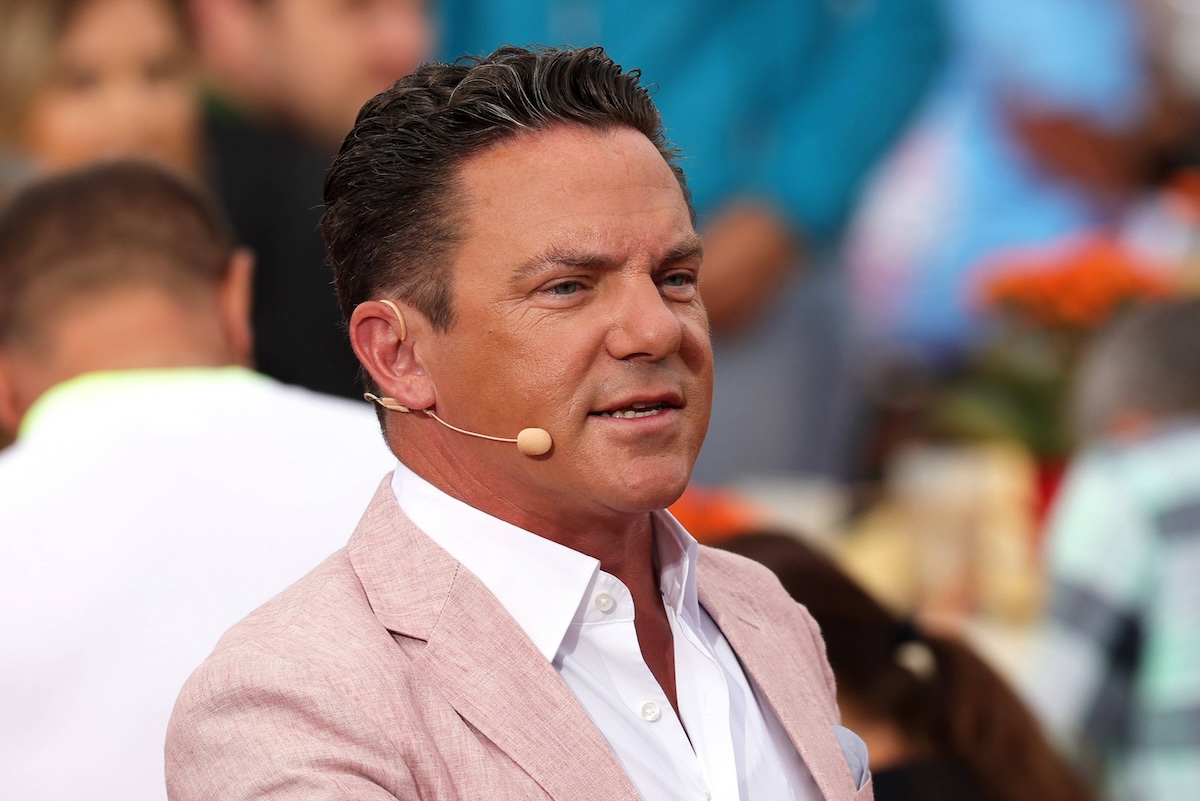Stefan Mross - Immer wieder sonntags 2023, Folge 12 Moderator Stefan Mross anl‰sslich der ARD-Unterhaltungsshow Immer wieder sonntags IWS. TV-Aufzeichnung und Live-‹bertragung vom 27.08.2023 aus dem Wasserpark Rulantica, Rust. Baden-W¸rttemberg, Deutschland. *** Stefan Mross Immer wieder sonntags 2023, episode 12 Presenter Stefan Mross on the occasion of the ARD entertainment show Immer wieder sonntags IWS TV recording and live broadcast from 27 08 2023 from the Rulantica water park, Rust Baden W¸rttemberg, Germany