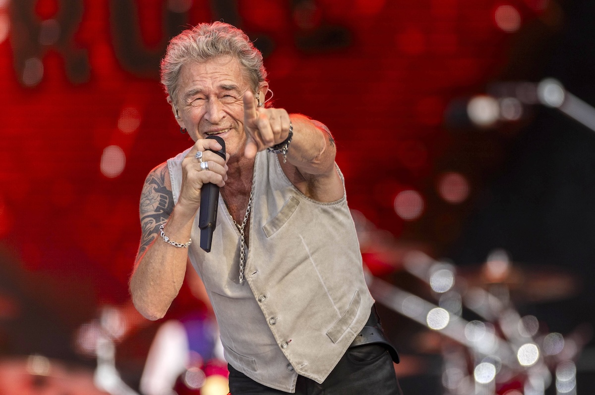 Peter Maffay live bei einem Konzert der We Love Rock n Roll - Farewell Tour auf dem Domplatz. Erfurt, 29.06.2024 *** Peter Maffay live at a concert of the We Love Rock n Roll Farewell Tour at the Domplatz Erfurt, 29 06 2024 Foto:xM.xKremerx/xFuturexImagex maffay_erfurt_4612