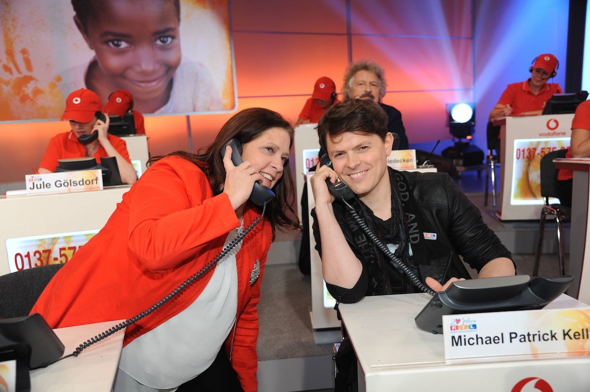 Die Musiker Kathy Kelly und Kathy und Michael Patrick Kelly posieren am 19.11.2015 in H¸rth bei Kˆln bei 20 Jahre RTL Spendenmarathon Wir helfen Kindern. the Musician Kathy Kelly and Kathy and Michael Patrick Kelly pose at 19 11 2015 in H¸rth at Cologne at 20 Years RTL Donations marathon We help Children