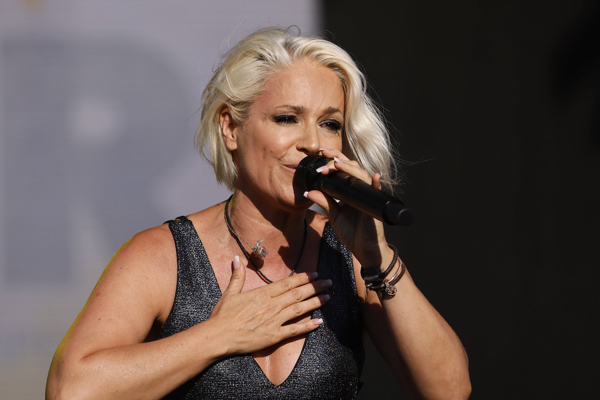 S‰ngerin Michelle bei ihrem Auftritt im Rahmen des Open-Air Konzerts Lieblingslieder - Deutschlands grˆﬂtes Ohrwurm-Spektakel von Markus Krampe Entertainment in der Bonner Rheinaue. Bonn, 06.08.2022 NRW Deutschland *** Singer Michelle during her performance at the open air concert Lieblingslieder Deutschlands grˆﬂtes Ohrwurm Spektakel by Markus Krampe Entertainment in Bonn Rheinaue Bonn, 06 08 2022 NRW Germany Copyright: xChristophxHardtx